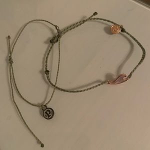 2 Pura Vida Bracelets